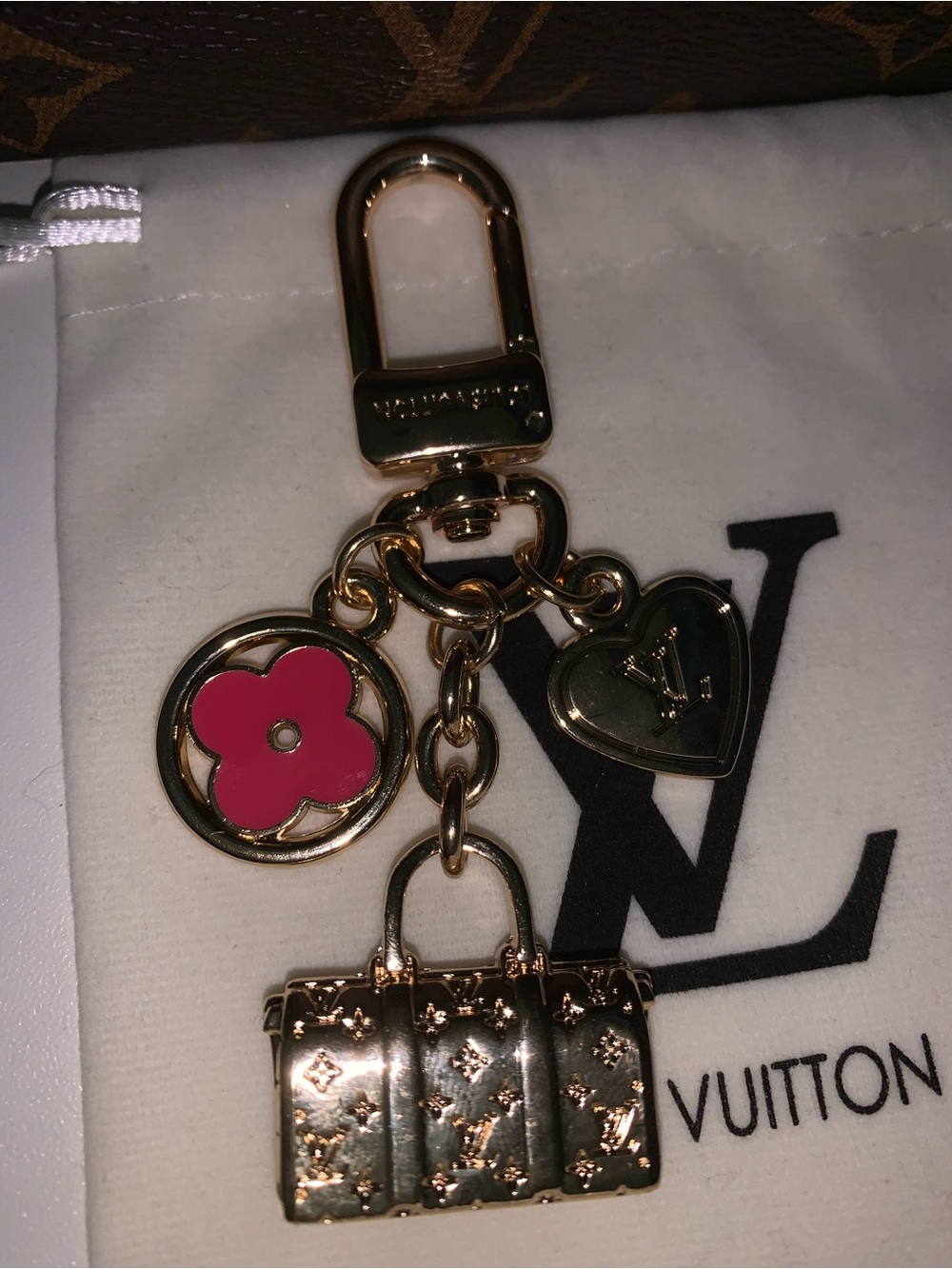 Fashion inspired monogram bag charm keychain - Picture 4 of 5